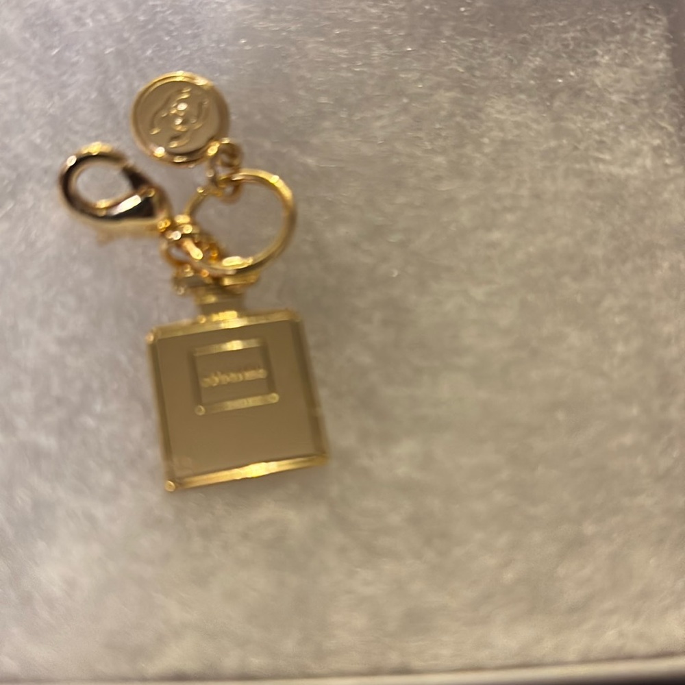 Chanel No. 5 Perfume Bottle & CC Gold Charm Lobster Claw Clasp NEW